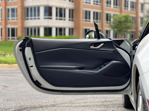 Used 2016 MAZDA MX-5 Miata Sport RWD image 30