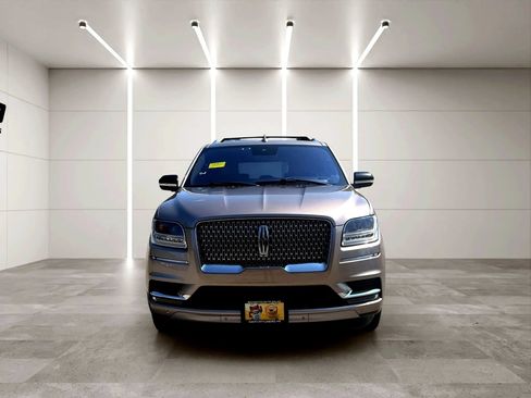 Used 2018 Lincoln Navigator Reserve w/ Technology Package AWD/4WD image 4