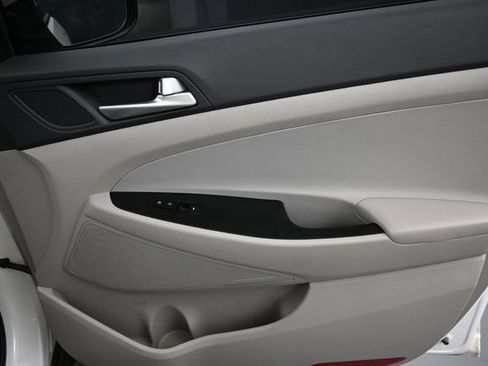 Used 2021 Hyundai Tucson SEL w/ Winter Weather Package FWD image 25