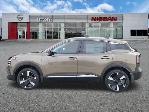 New 2026 Nissan Kicks SR w/ Cold Weather Package FWD image 7