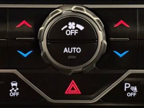 Used 2024 Jeep Wrangler Sahara w/ Safety Group image 30