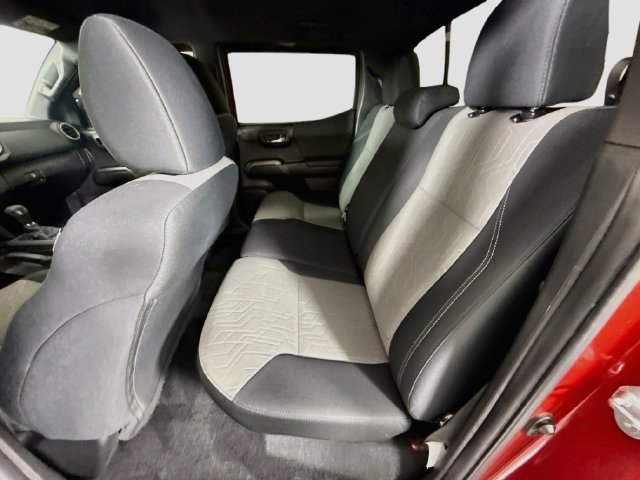 Certified 2022 Toyota Tacoma TRD Off-Road w/ Technology Package AWD/4WD image 24