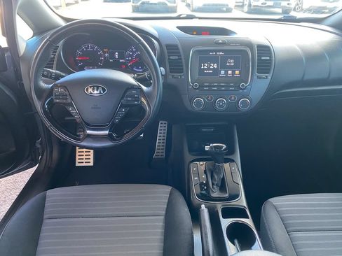 Used 2017 Kia Forte S w/ S Premium Package FWD image 30