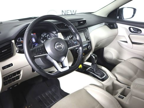 Certified 2020 Nissan Rogue Sport SL w/ Premium Package image 8