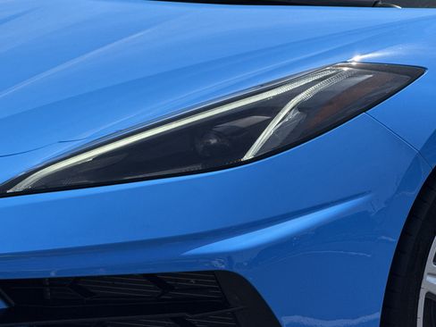 Used 2021 Chevrolet Corvette Stingray Premium Conv w/ Z51 Performance Package image 6