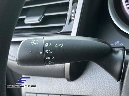 Used 2023 Toyota Camry LE image 27