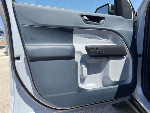 New 2025 Ford Maverick XLT w/ XLT Luxury Package image 23