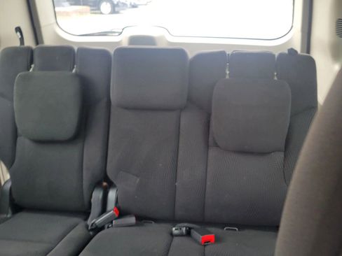 Used 2015 Dodge Grand Caravan American Value Package FWD image 15