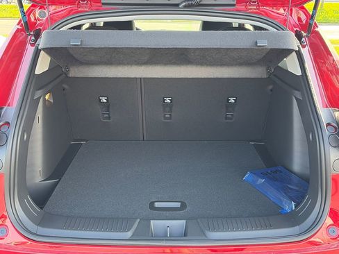 New 2026 Chevrolet Trax LT w/ Driver Confidence Package FWD image 4