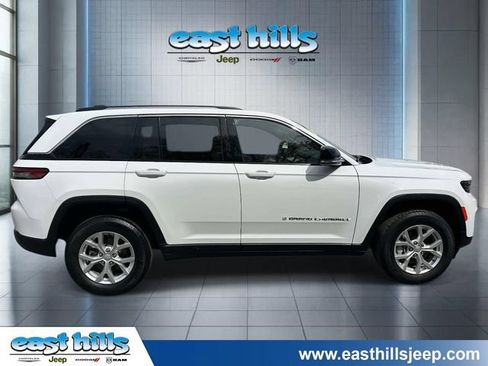 Certified 2023 Jeep Grand Cherokee Limited AWD/4WD image 2