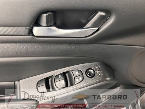 Used 2025 Nissan Altima 2.5 SV FWD image 26