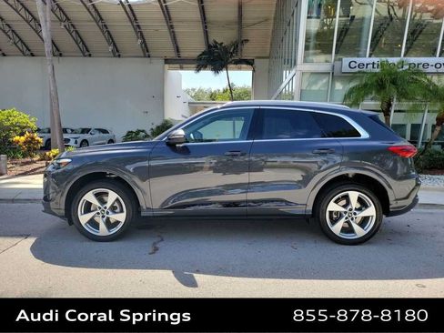 Certified 2025 Audi Q5 Premium Plus w/ Premium Plus AWD/4WD image 11
