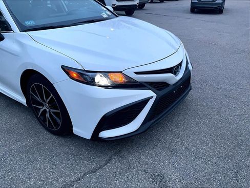 Used 2023 Toyota Camry SE w/ Cold Weather Package FWD image 5
