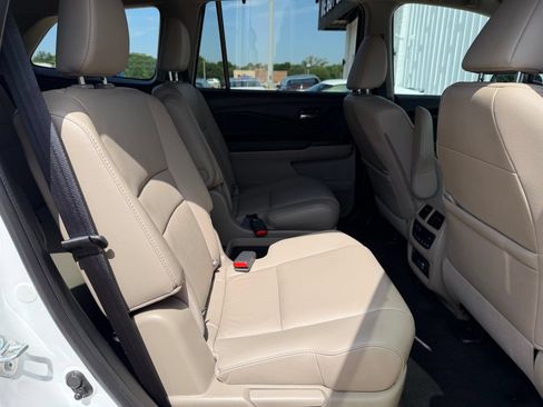Used 2022 Honda Pilot Touring image 24