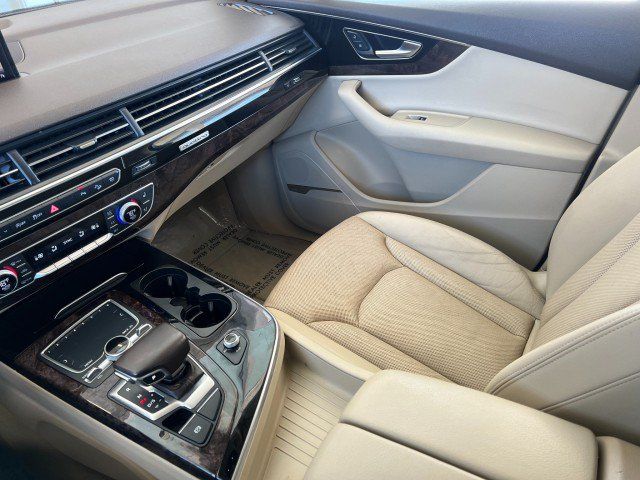 Used 2018 Audi Q7 3.0T Prestige AWD/4WD image 24