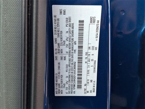 Certified 2018 Ford Escape SE w/ SE Sport Appearance Package image 25