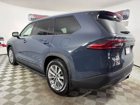 Used 2026 Toyota Grand Highlander Platinum image 7