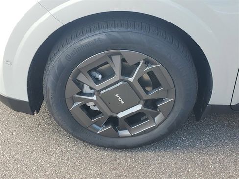 New 2026 Kia Carnival SX image 4