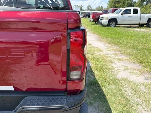 Used 2025 Chevrolet Colorado W/T w/ WT Custom Package RWD image 10