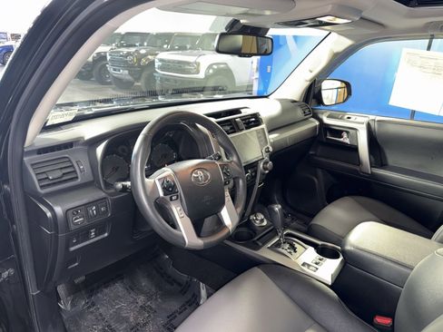 Used 2020 Toyota 4Runner SR5 Premium w/ Moonroof Package image 20