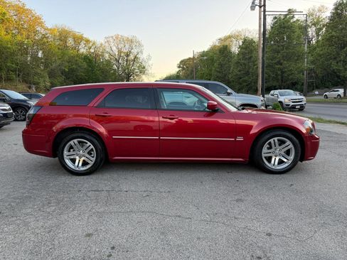 Used 2005 Dodge Magnum R/T RWD image 4