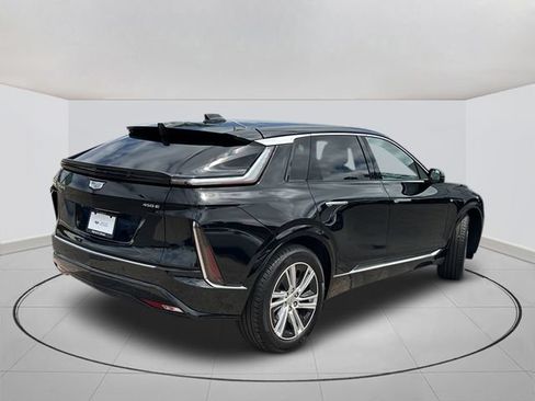 Certified 2024 Cadillac Lyriq Tech RWD image 11