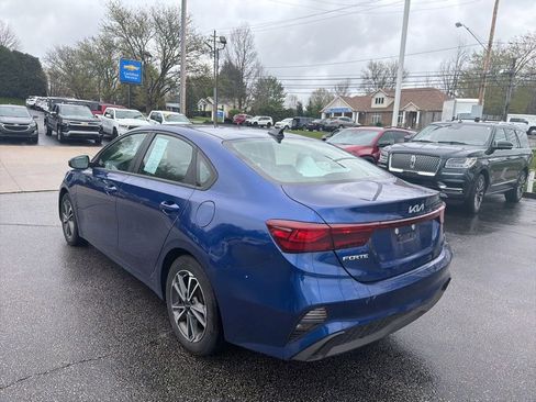 Used 2023 Kia Forte LXS w/ LXS Technology Package FWD image 5
