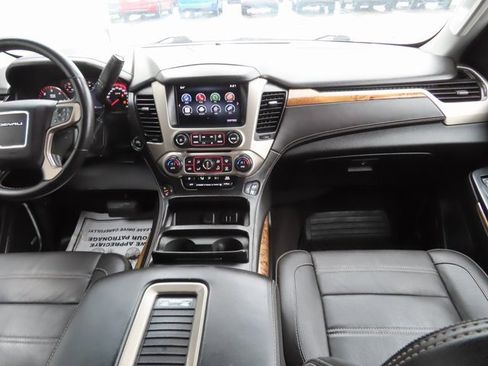 Used 2015 GMC Yukon XL Denali w/ Enhanced Security Package image 25