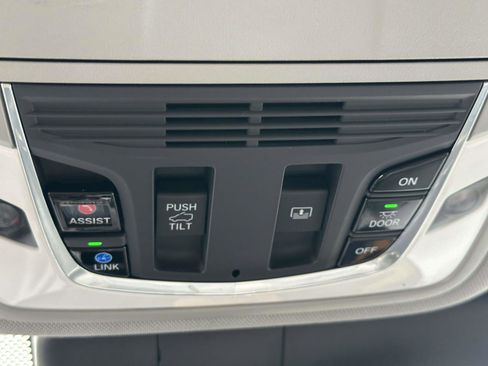 Used 2021 Acura RDX w/ Technology Package image 35