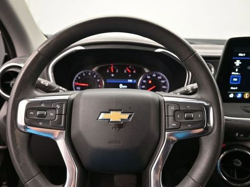 Used 2023 Chevrolet Blazer LT FWD image 19