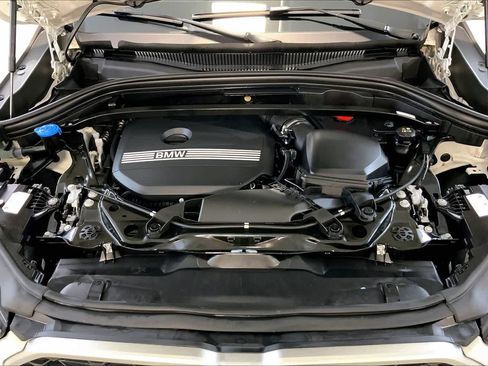 Used 2025 BMW X2 xDrive28i AWD/4WD image 30