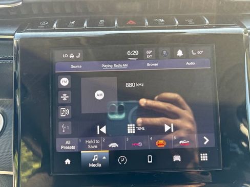 Used 2023 Jeep Grand Cherokee L Laredo w/ Luxury Tech Group I AWD/4WD image 30