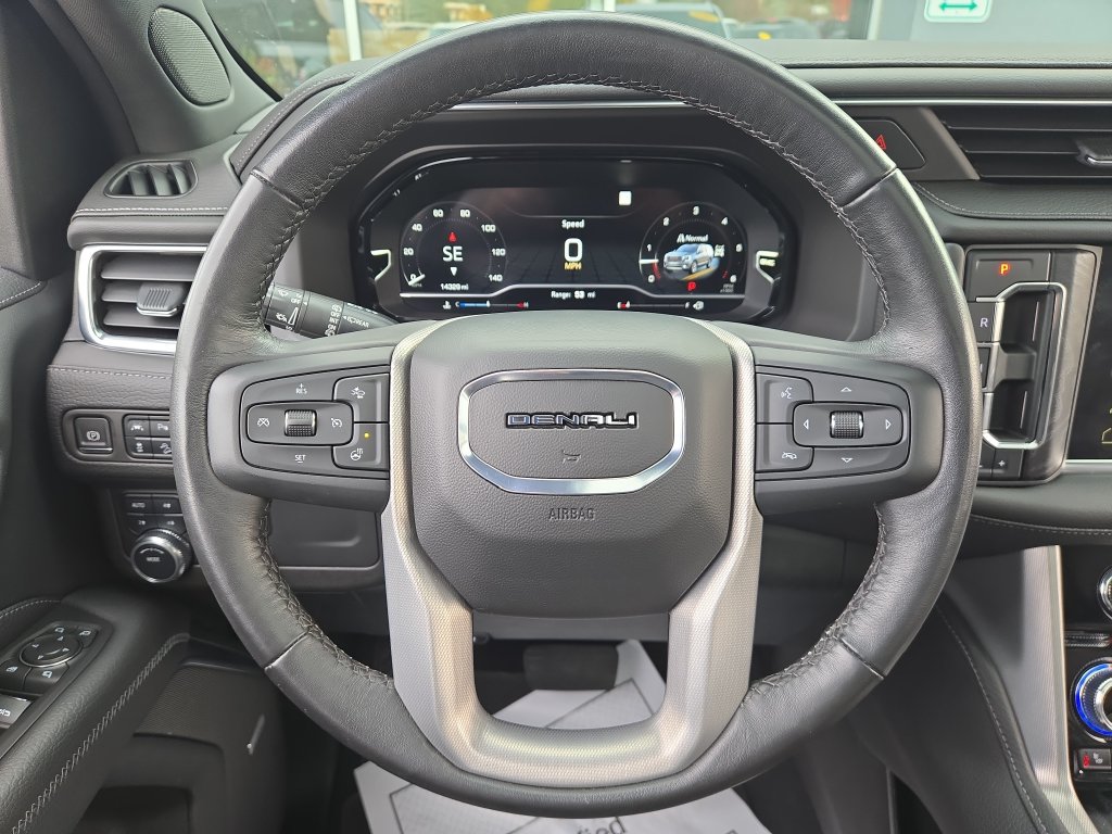 Used 2022 GMC Yukon XL Denali AWD/4WD image 21