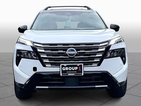 New 2026 Nissan Rogue Platinum image 3