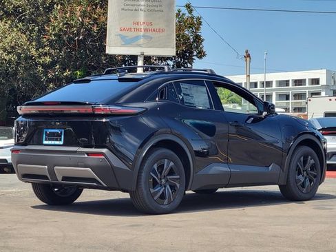 New 2026 Toyota C-HR AWD/4WD image 4