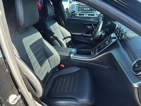 Used 2023 Mercedes-Benz C 300 Sedan image 11