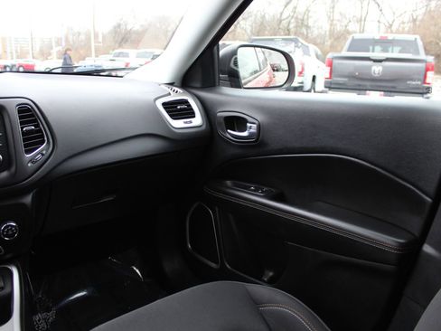 Used 2018 Jeep Compass Sport image 11