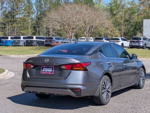 Used 2024 Nissan Altima 2.5 SV image 5