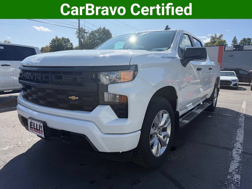 Used 2023 Chevrolet Silverado 1500 Custom AWD/4WD image 1