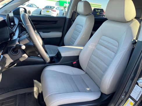 Used 2025 Honda CR-V EX-L image 11