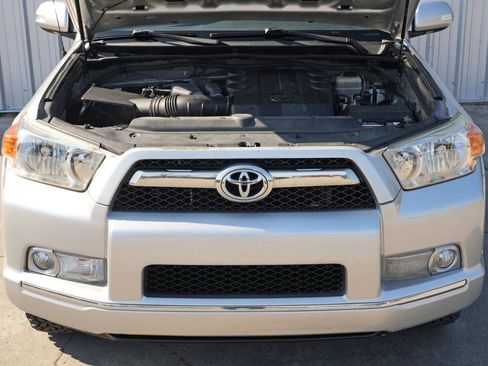 Used 2010 Toyota 4Runner SR5 image 7