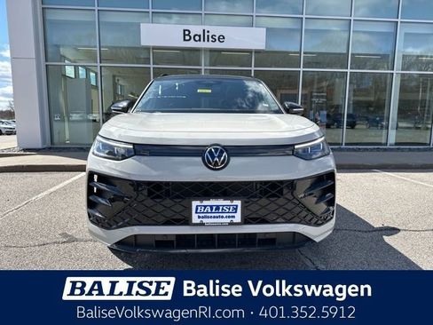 New 2026 Volkswagen Tiguan SE R-Line AWD/4WD image 2