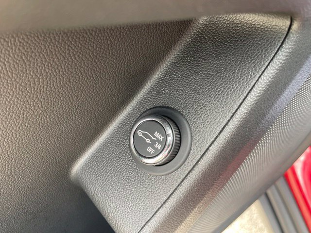 Used 2023 Chevrolet Traverse LT FWD image 6