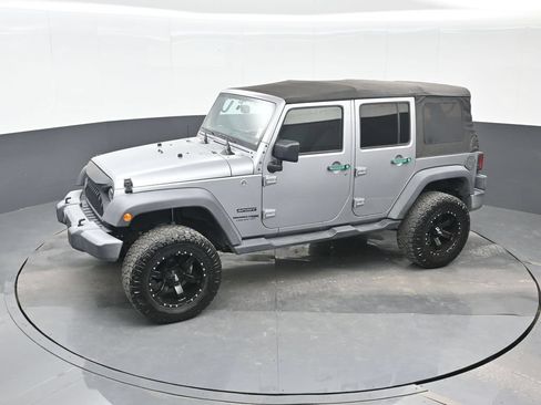 Used 2018 Jeep Wrangler Unlimited Sport S AWD/4WD image 17