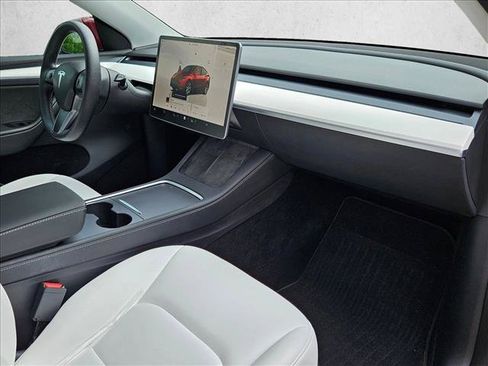 Used 2023 Tesla Model Y Long Range AWD/4WD image 23