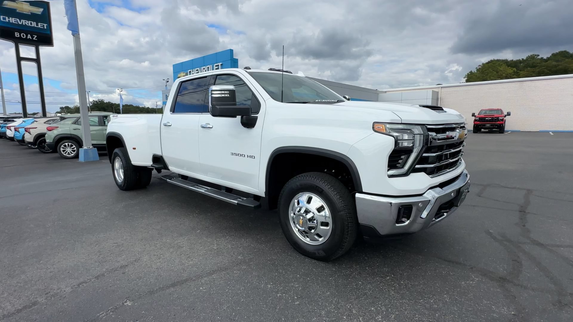 Used 2026 Chevrolet Silverado 3500 LTZ w/ LTZ Plus Package AWD/4WD image 2