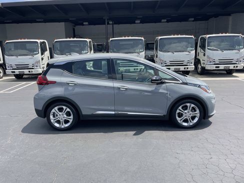 Used 2019 Chevrolet Bolt LT FWD image 4