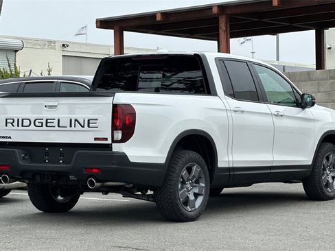 New 2024 Honda Ridgeline TrailSport image 3