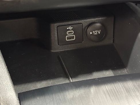Used 2025 Ford Escape ST-Line Select AWD/4WD image 42
