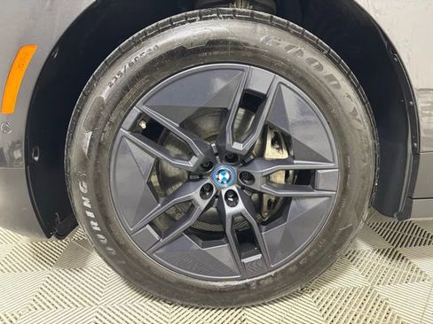 Used 2024 BMW iX xDrive50 AWD/4WD image 23